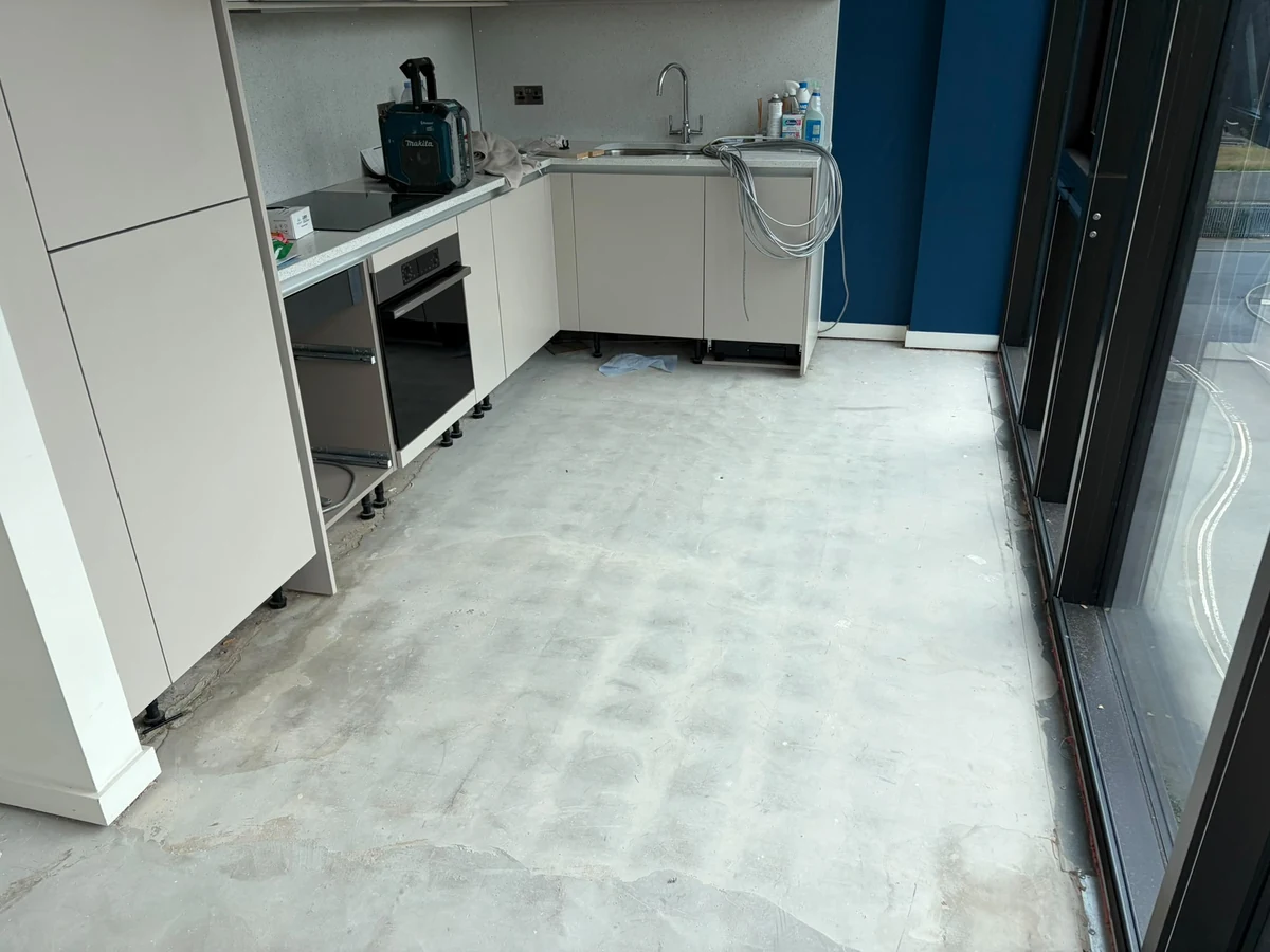 kitchen-flooring-screed-before-newcastle-foxglove-flooring the kitchen floor levelled with fresh screed, Newcastle